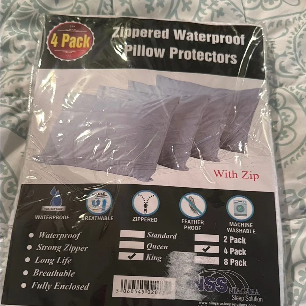 King size White Zippered Waterproof Pillow Protectors - 4 Pack